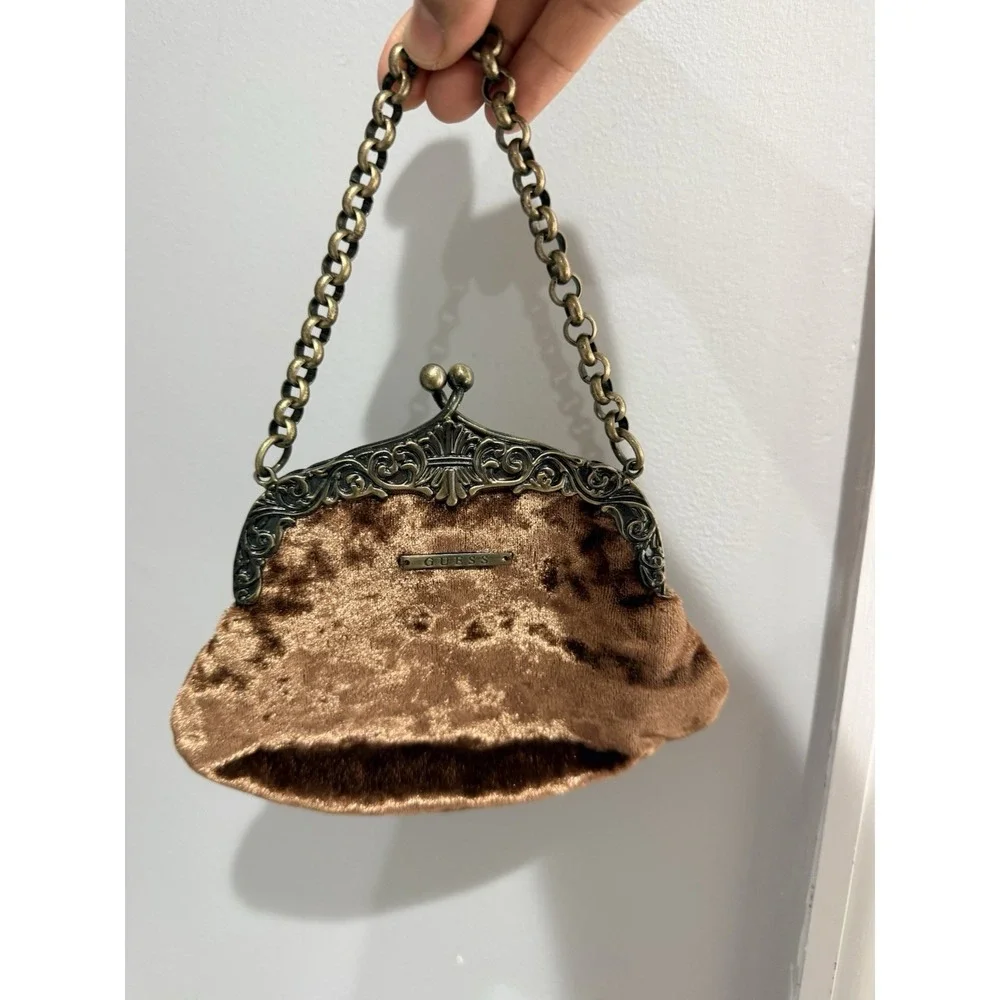 Guess Handbag Evening Bag Clutch Kisslock Metal Chain Velvet Purple Bee Jeweled‎